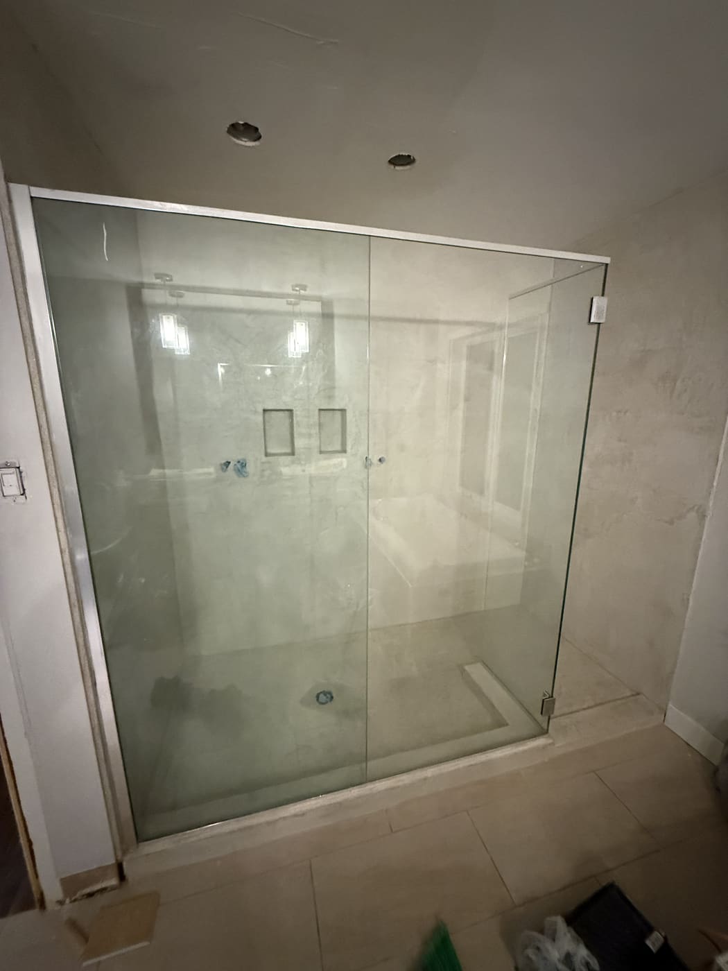Douche en microbéton sans joint